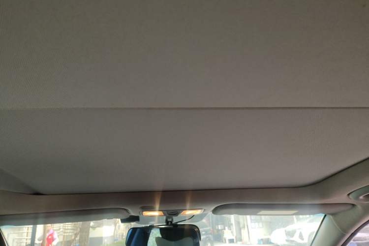 Used Hyundai Mistra 2017 1.8L Automatic Deluxe DLX Model China V Emission Standard Headliner