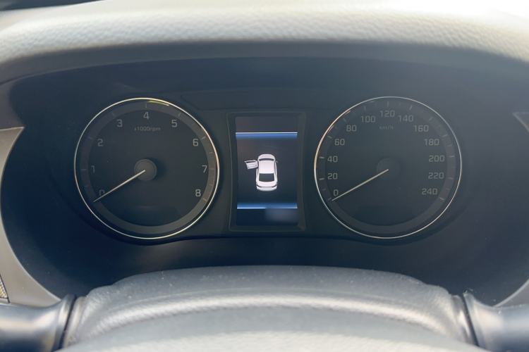 Used Hyundai Mistra 2017 1.8L Automatic Deluxe DLX Model China V Emission Standard Interior 1