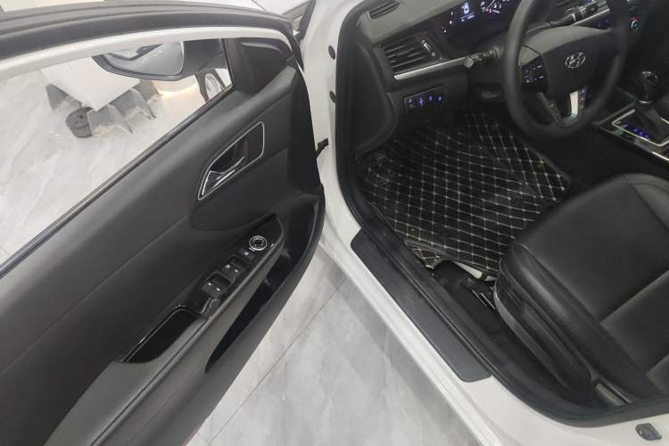 Used Hyundai Mistra 2017 1.8L Automatic Smart GLS China V Standard Interior 3