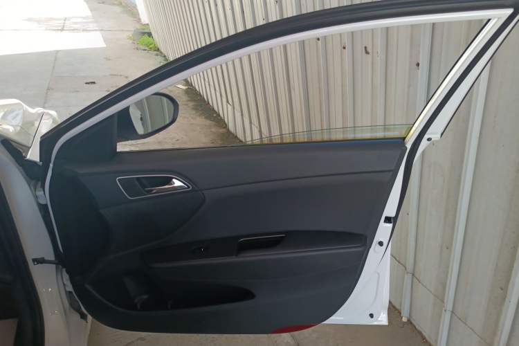 Used Hyundai Mistra 2017 1.8L Automatic Deluxe DLX Model China V Emission Standard Interior 5