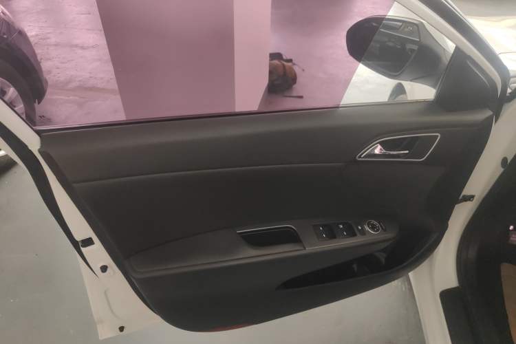 Used Hyundai Mistra 2017 1.8L Automatic Deluxe DLX Model China V Emission Standard Left Front Door Interior
