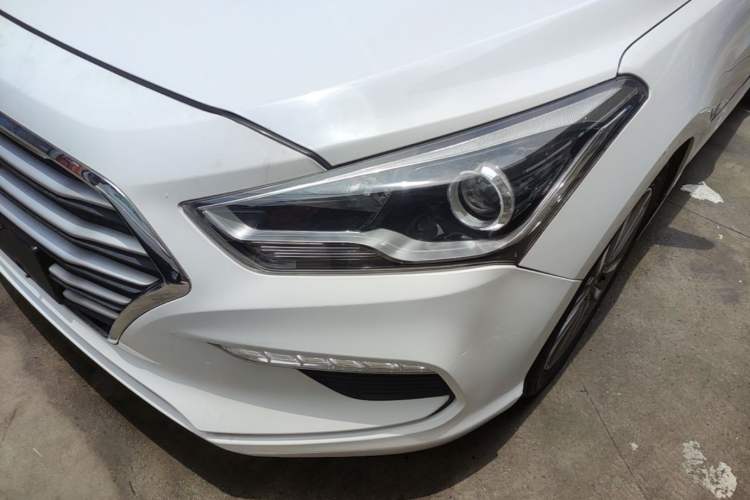Used Hyundai Mistra 2017 1.8L Automatic Deluxe DLX Model China V Emission Standard Left Front Headlight