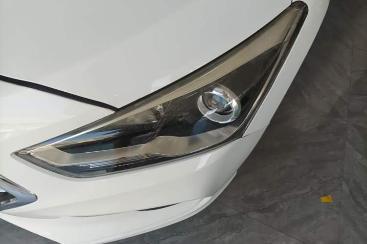 Used Hyundai Mistra 2017 1.8L Automatic Deluxe DLX Model China V Emission Standard Left Front Headlight