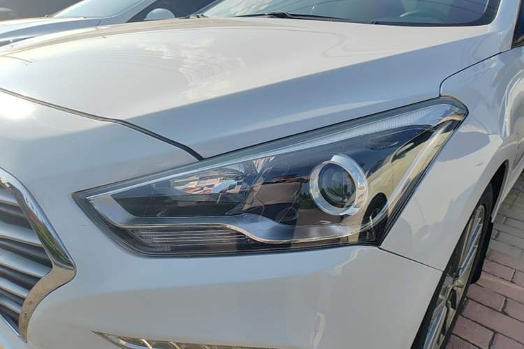 Used Hyundai Mistra 2017 1.8L Automatic Deluxe DLX Model China V Emission Standard Left Front Headlight