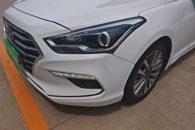 Used Hyundai Mistra 2017 1.8L Automatic Deluxe DLX Model China V Emission Standard Left Front Headlight