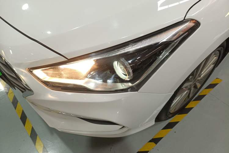 Used Hyundai Mistra 2017 1.8L Automatic Deluxe DLX Model China V Emission Standard Left Front Headlight