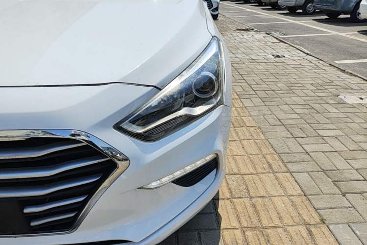 Used Hyundai Mistra 2017 1.8L Automatic Deluxe DLX Model China V Emission Standard Left Front Headlight