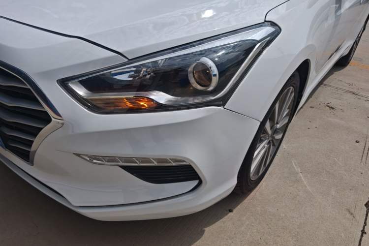 Used Hyundai Mistra 2017 1.8L Automatic Deluxe DLX Model China V Emission Standard Left Front Headlight