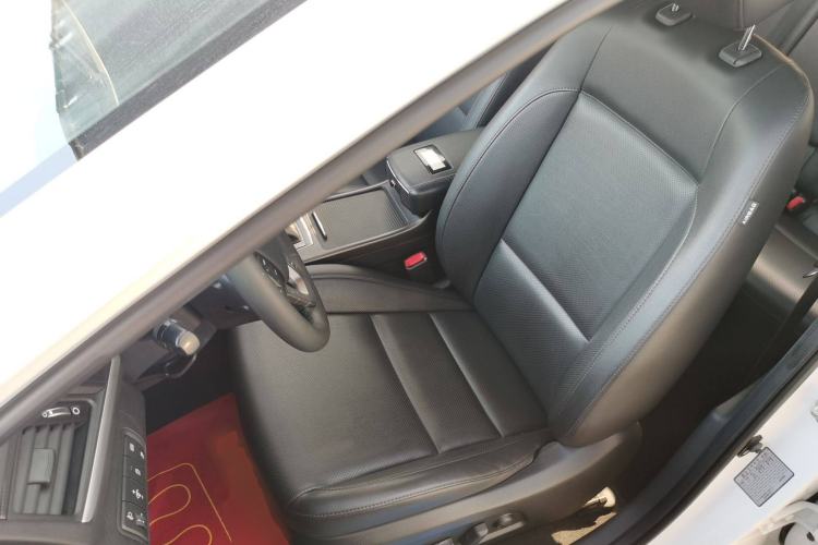 Used Hyundai Mistra 2017 1.8L Automatic Deluxe DLX Model China V Emission Standard Left Front Seat