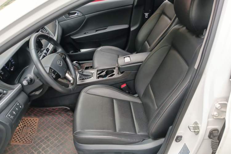 Used Hyundai Mistra 2017 1.8L Automatic Deluxe DLX Model China V Emission Standard Left Front Seat