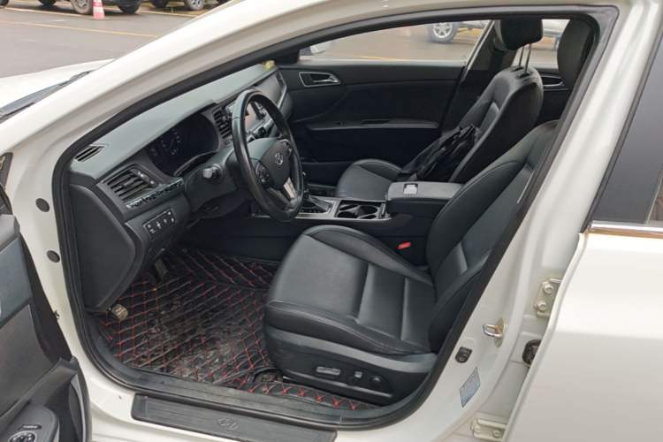 Used Hyundai Mistra 2017 1.8L Automatic Deluxe DLX Model China V Emission Standard Left Front Seat