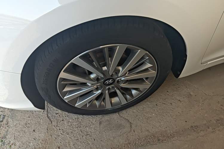 Used Hyundai Mistra 2017 1.8L Automatic Smart GLS China V Standard Left Front Wheel Hub
