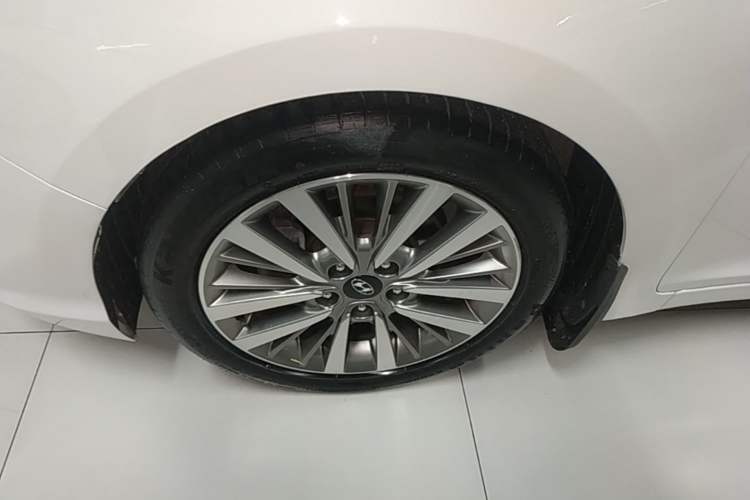Used Hyundai Mistra 2017 1.8L Automatic Smart GLS China V Standard Left Front Wheel Hub