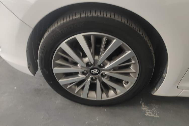Used Hyundai Mistra 2017 1.8L Automatic Deluxe DLX Model China V Emission Standard Left Front Wheel Hub