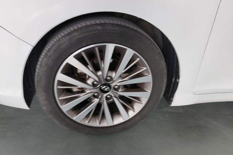 Used Hyundai Mistra 2017 1.8L Automatic Smart GLS China V Standard Left Front Wheel Hub
