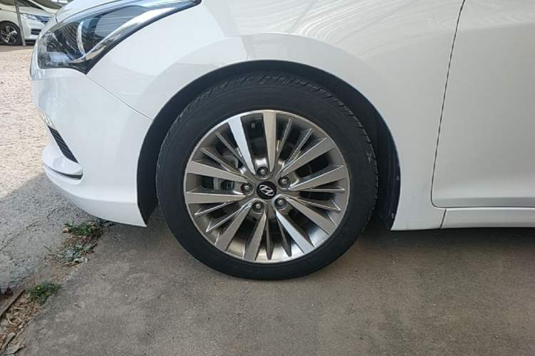 Used Hyundai Mistra 2017 1.8L Automatic Smart GLS China V Standard Left Front Wheel Hub