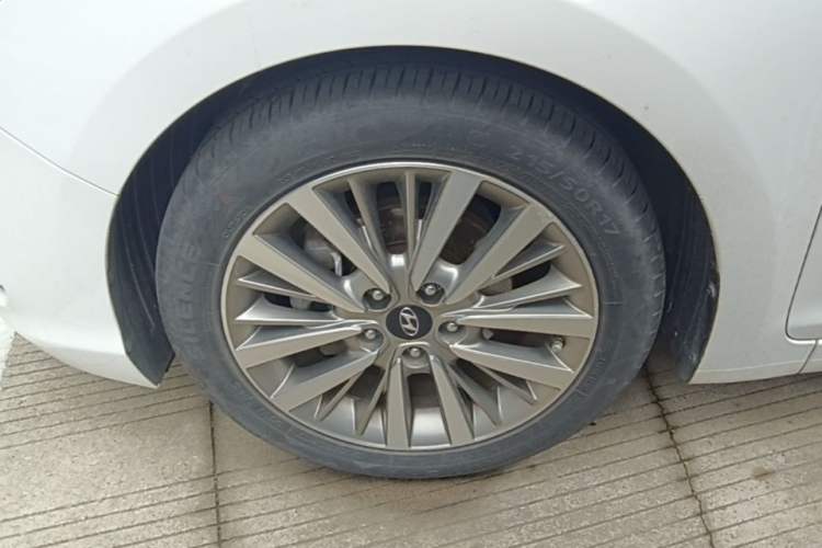 Used Hyundai Mistra 2017 1.8L Automatic Smart GLS China V Standard Left Front Wheel Hub