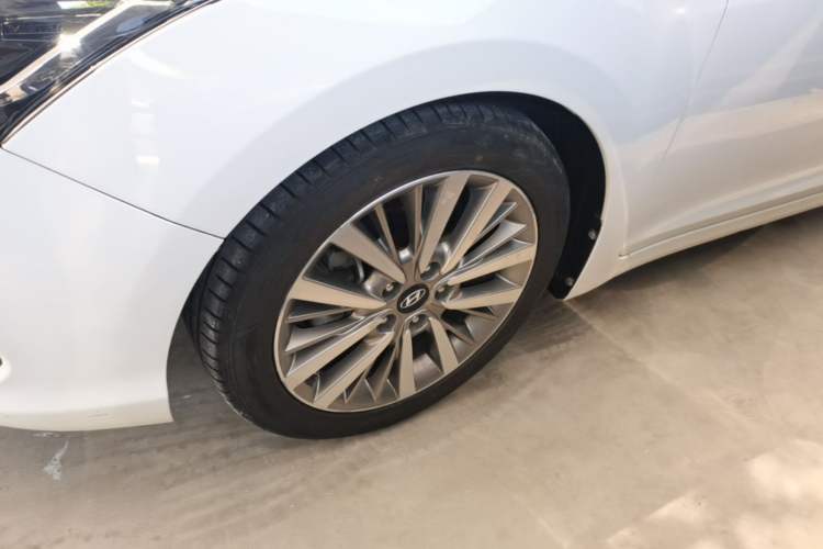 Used Hyundai Mistra 2017 1.8L Automatic Smart GLS China V Standard Left Front Wheel Hub