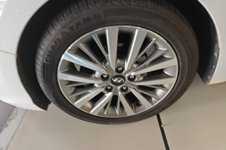 Used Hyundai Mistra 2017 1.8L Automatic Smart GLS China V Standard Left Front Wheel Hub
