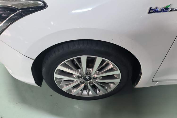 Used Hyundai Mistra 2017 1.6T Automatic Smart GLS China V Standard Left Front Wheel Hub