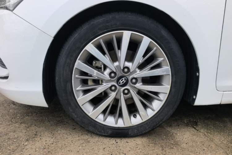 Used Hyundai Mistra 2017 1.6T Automatic Smart GLS China V Standard Left Front Wheel Hub