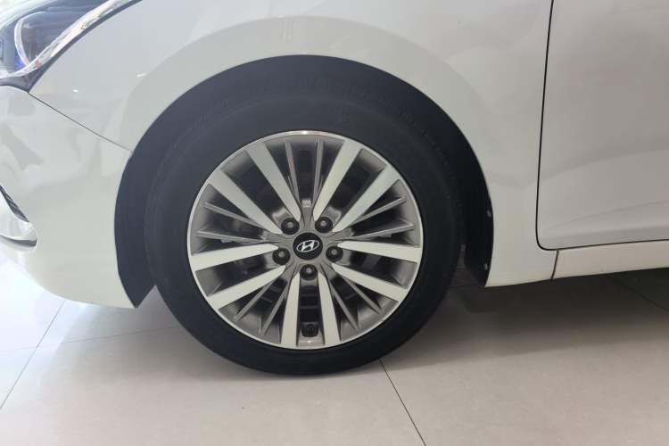 Used Hyundai Mistra 2017 1.8L Automatic Smart GLS China V Standard Left Front Wheel Hub