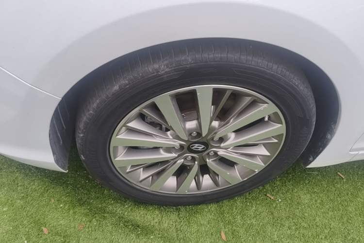 Used Hyundai Mistra 2017 1.6T Automatic Smart GLS China V Standard Left Front Wheel Hub