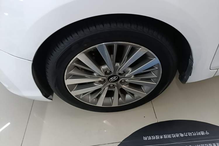 Used Hyundai Mistra 2017 1.8L Automatic Deluxe DLX Model China V Emission Standard Left Front Wheel Hub