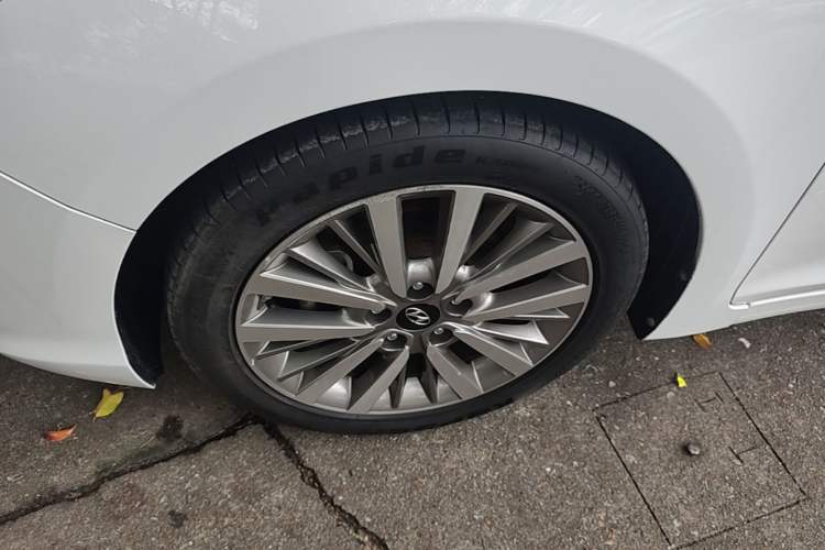 Used Hyundai Mistra 2017 1.8L Automatic Smart GLS China V Standard Left Front Wheel Hub