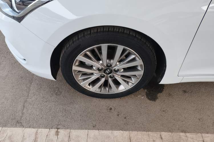Used Hyundai Mistra 2017 1.8L Automatic Smart GLS China V Standard Left Front Wheel Hub