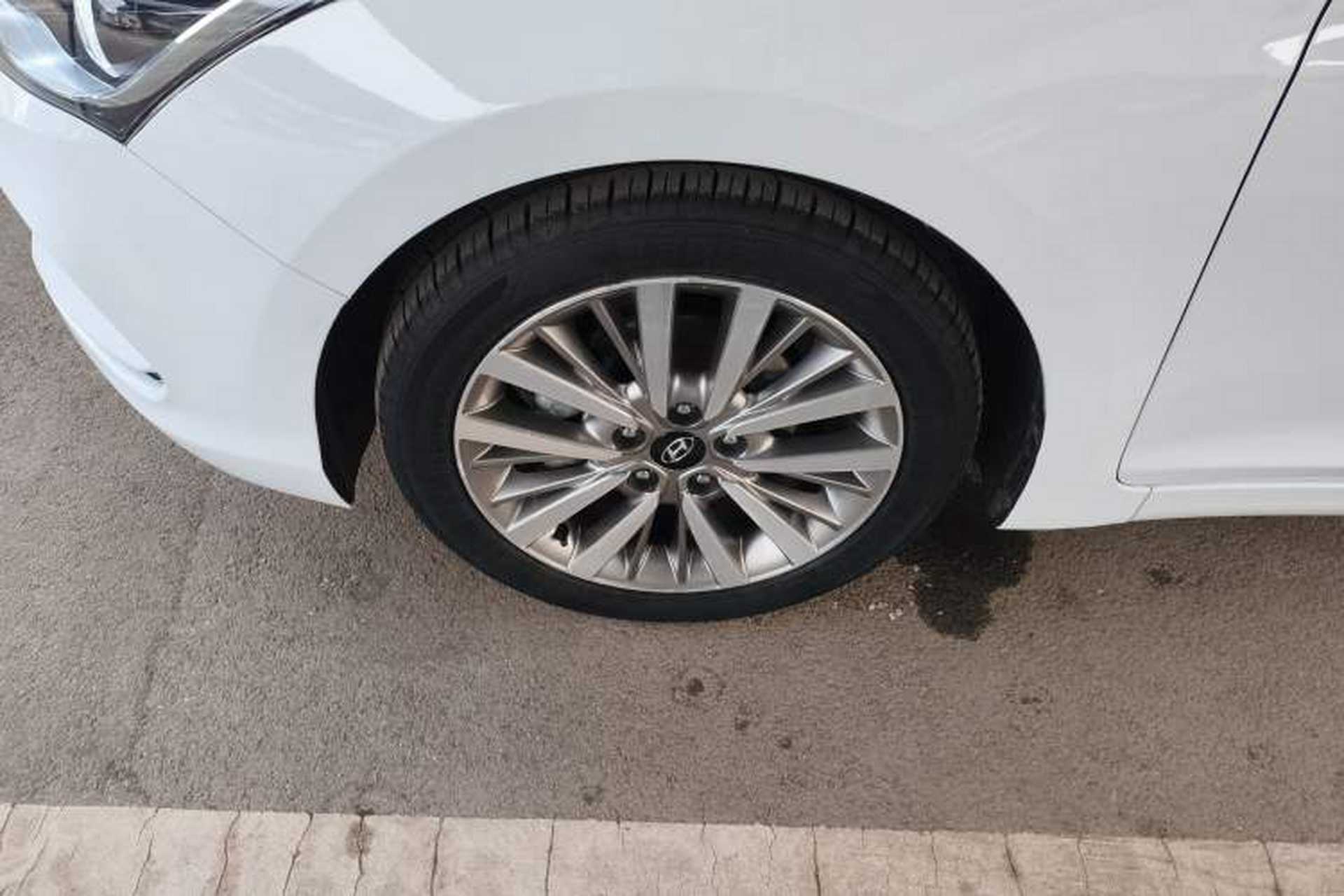 Used Hyundai Mistra 2017 1.8L Automatic Smart GLS China V Standard Left Front Wheel Hub