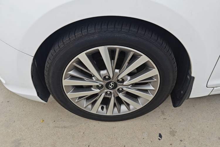 Used Hyundai Mistra 2017 1.8L Automatic Smart GLS China V Standard Left Front Wheel Hub