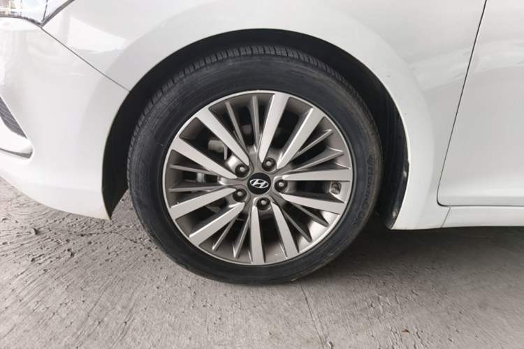 Used Hyundai Mistra 2017 1.8L Automatic Smart GLS China V Standard Left Front Wheel Hub