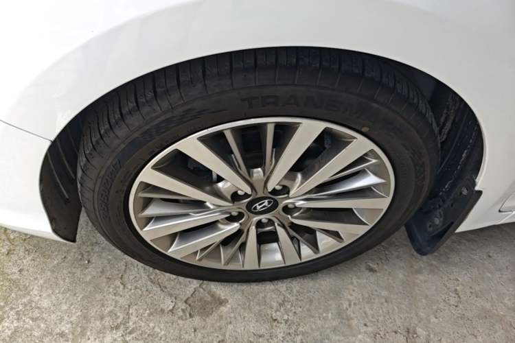 Used Hyundai Mistra 2017 1.8L Automatic Smart GLS China V Standard Left Front Wheel Hub
