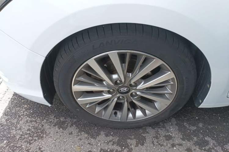 Used Hyundai Mistra 2017 1.8L Automatic Smart GLS China V Standard Left Front Wheel Hub