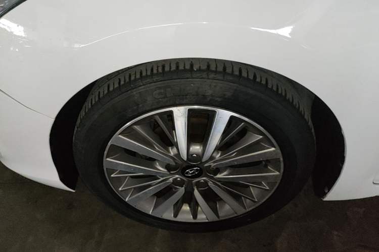 Used Hyundai Mistra 2017 1.8L Automatic Smart GLS China V Standard Left Front Wheel Hub