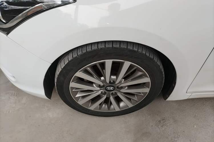 Used Hyundai Mistra 2017 1.8L Automatic Smart GLS China V Standard Left Front Wheel Hub