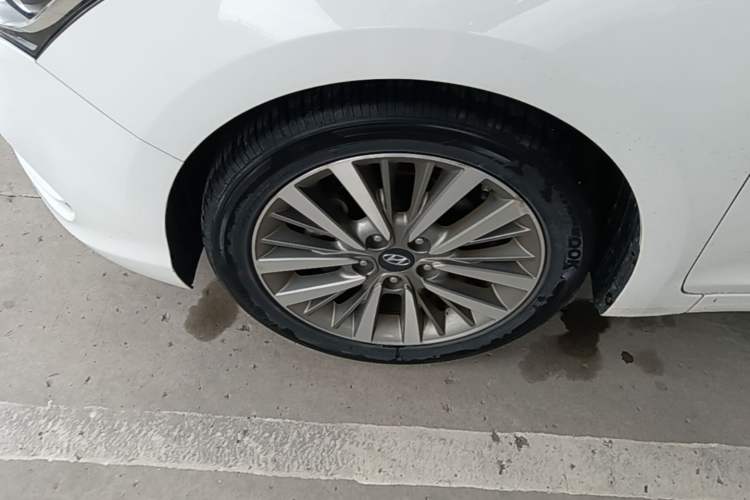 Used Hyundai Mistra 2017 1.8L Automatic Smart GLS China V Standard Left Front Wheel Hub