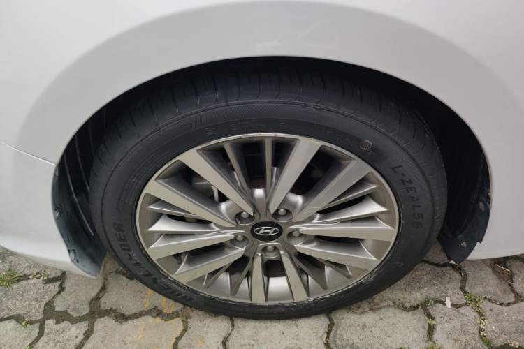 Used Hyundai Mistra 2017 1.8L Automatic Smart GLS China V Standard Left Front Wheel Hub
