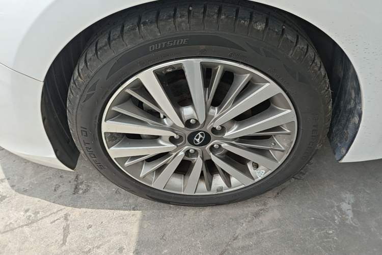 Used Hyundai Mistra 2017 1.8L Automatic Smart GLS China V Standard Left Front Wheel Hub