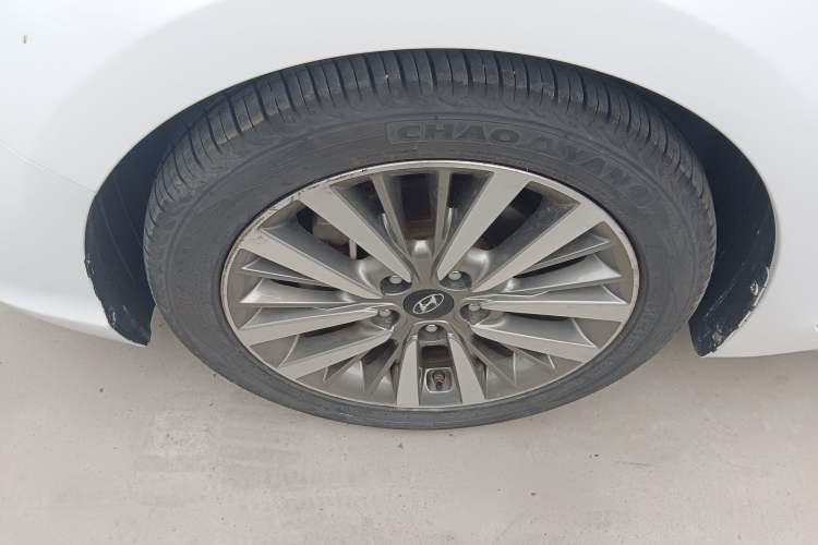Used Hyundai Mistra 2017 1.8L Automatic Smart GLS China V Standard Left Front Wheel Hub