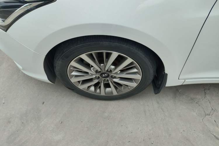 Used Hyundai Mistra 2017 1.8L Automatic Smart GLS China V Standard Left Front Wheel Hub