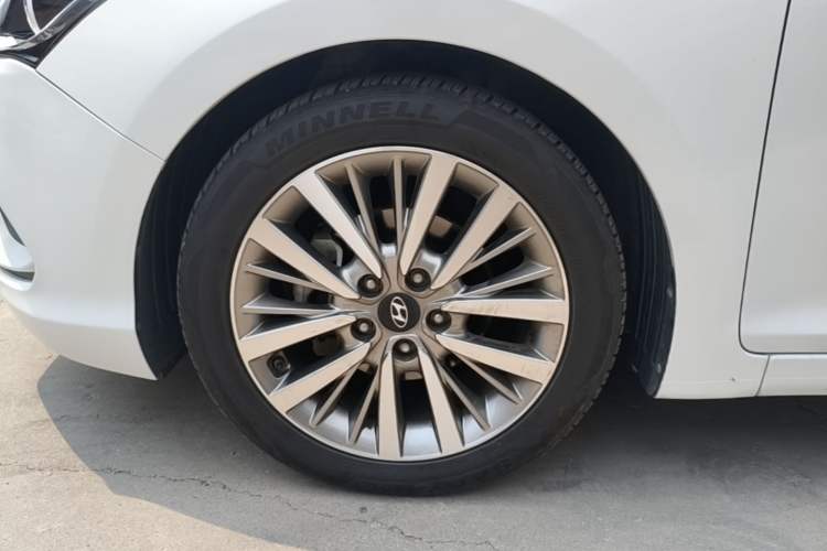 Used Hyundai Mistra 2017 1.8L Automatic Smart GLS China V Standard Left Front Wheel Hub