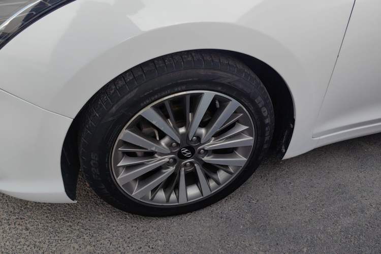 Used Hyundai Mistra 2017 1.8L Automatic Smart GLS China V Standard Left Front Wheel Hub