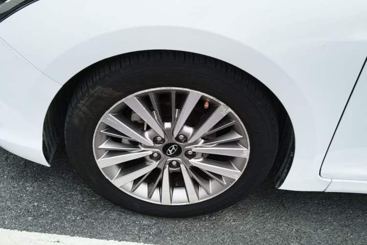 Used Hyundai Mistra 2017 1.8L Automatic Smart GLS China V Standard Left Front Wheel Hub