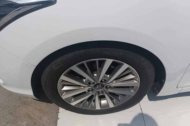 Used Hyundai Mistra 2017 1.8L Automatic Smart GLS China V Standard Left Front Wheel Hub