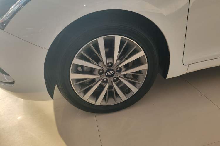 Used Hyundai Mistra 2017 1.8L Automatic Smart GLS China V Standard Left Front Wheel Hub