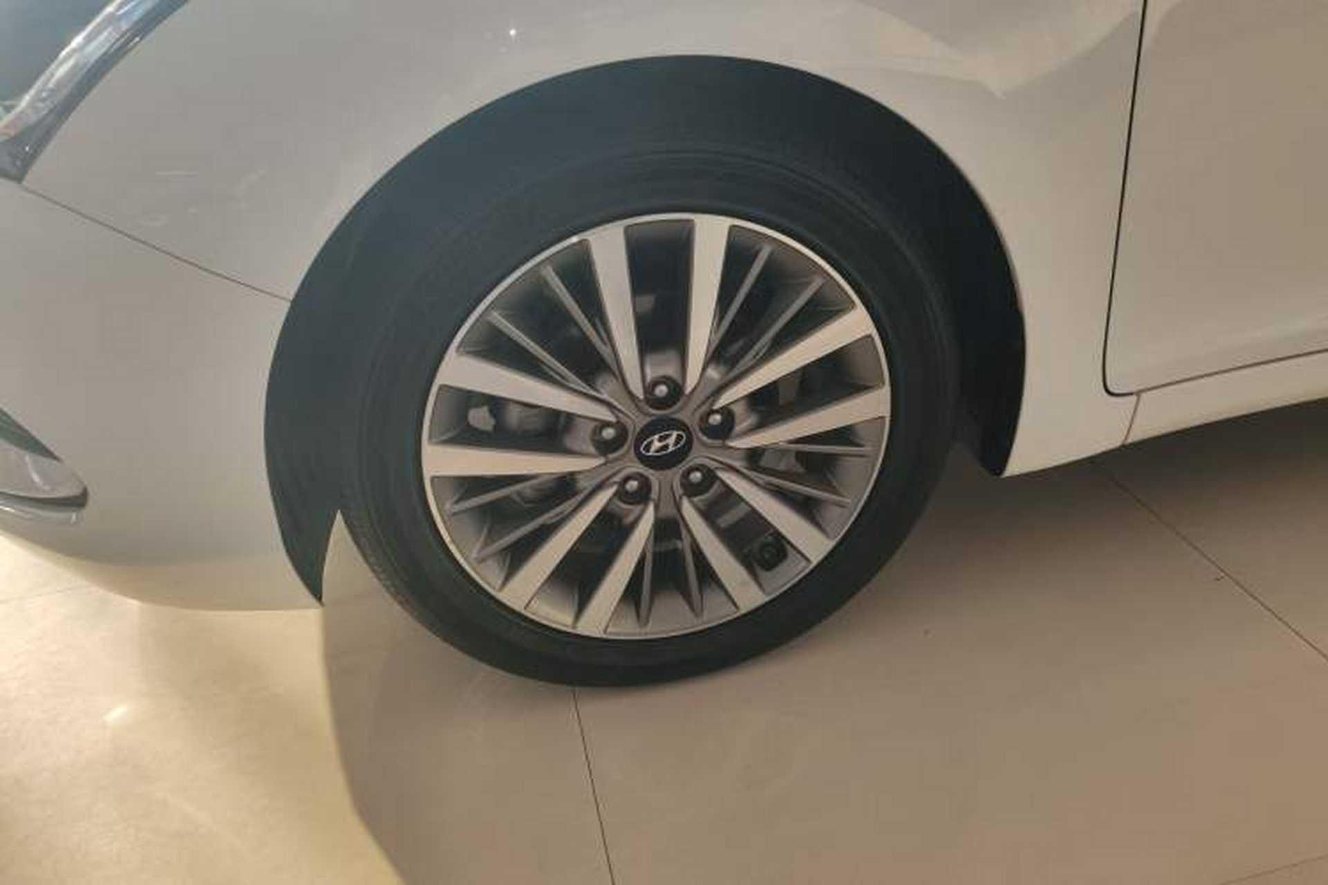 Used Hyundai Mistra 2017 1.8L Automatic Smart GLS China V Standard Left Front Wheel Hub
