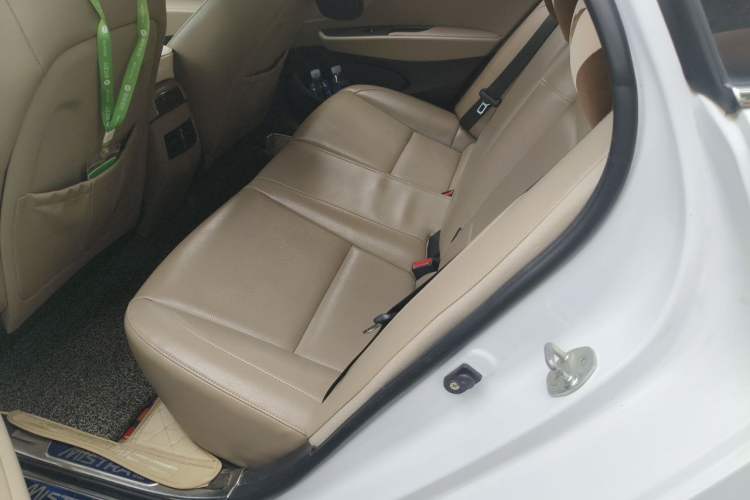 Used Hyundai Mistra 2017 1.8L Automatic Deluxe DLX Model China V Emission Standard Left Rear Seat