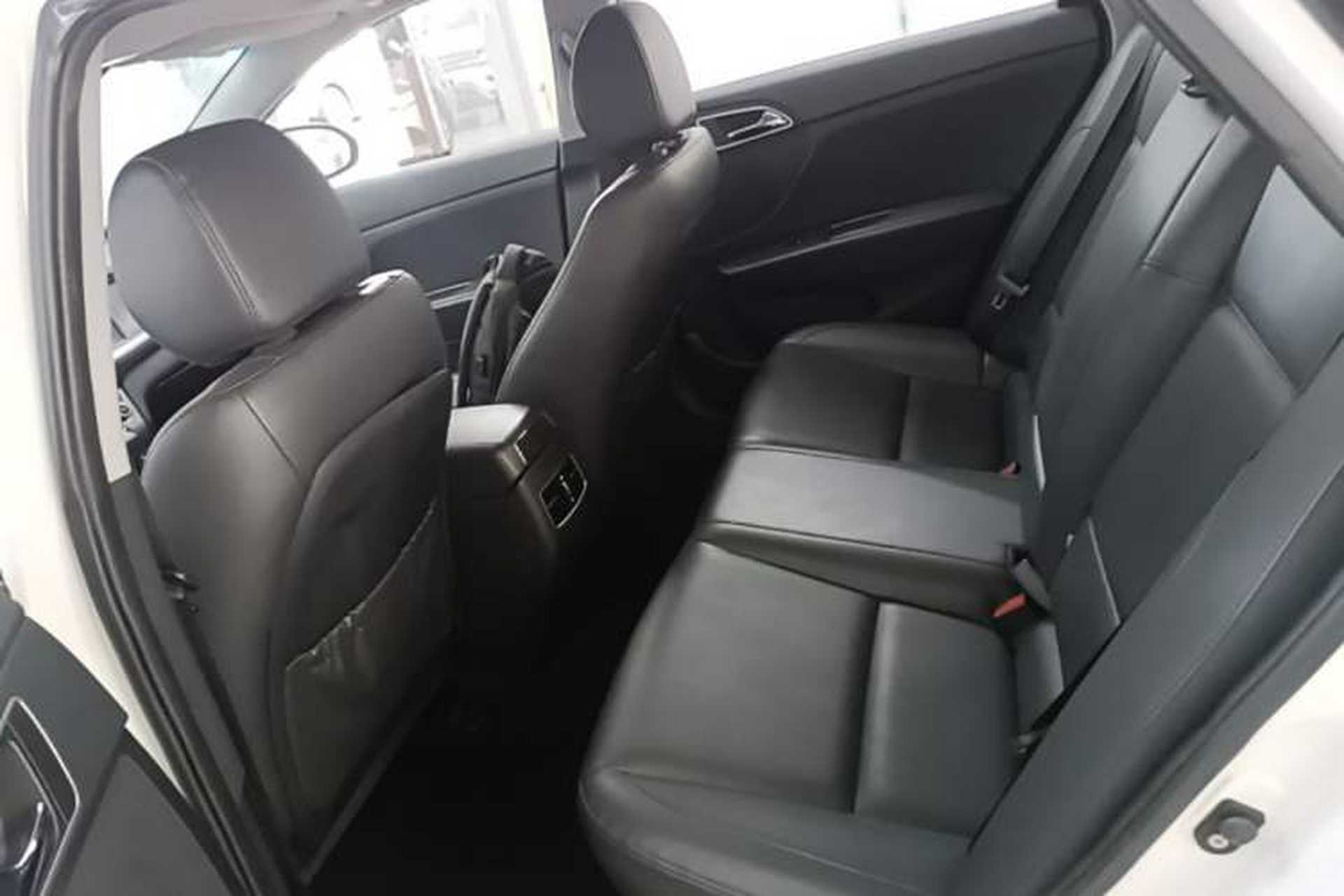 Used Hyundai Mistra 2017 1.8L Automatic Deluxe DLX Model China V Emission Standard Left Rear Seat